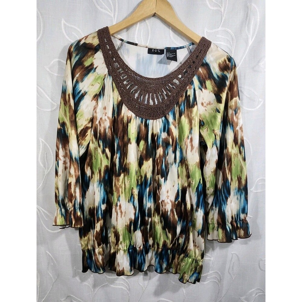RQT Women's Top Large Crochet Neck Art Stretch Blouse Slimming